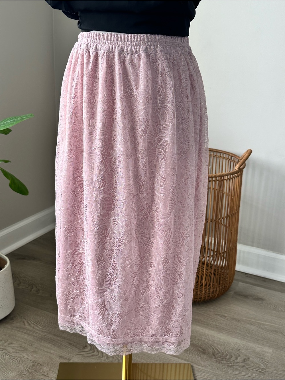 LOFT Light Pink Lace Midi Skirt